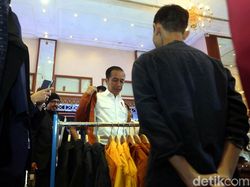 Aksi Jokowi di IdeaFest 2018, Beli Jaket Hingga Main Games