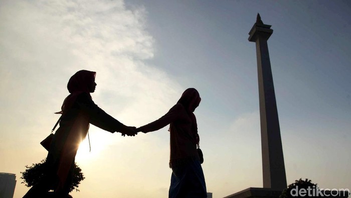 Jakarta memiliki banyak destinasi wisata menarik dengan berbagai macam pilihan. Salah satunya yang menjadi ikon pariwisata ibukota adalah Tugu Monas.