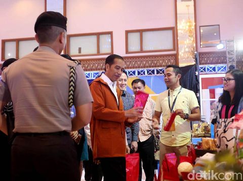 Presiden RI Joko Widodo (Jokowi) hadir dalam Pameran IdeaFest 2018. Kehadiran Jokowi untuk membuka festival kreatif tahunan itu.