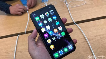 iPhone XR hitam. (Foto: detikINET/Adi Fida Rahman)