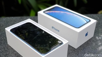 Ponsel ini diumumkan 12 September lalu, namun baru dijual 26 Oktober. (Foto: detikINET/Adi Fida Rahman)