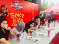 Intip Keseruan Spicy Noodle Contest di Pucuk Coolinary Festival Bandung
