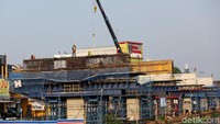 Jalan tol yang memiliki biaya investasi Rp 7,2 triliun ini diharapkan menjadi jawaban atas kebutuhan masyarakat atas permasalahan arus serta volume lalu lintas yang semakin padat dan berdampak pada waktu tempuh yang semakin lama. Apabila selama ini waktu tempuh dari kota Bekasi menuju Jakarta sekitar dua jam perjalanan, dengan dioperasikannya Tol Becakayu diperkirakan akan mempersingkat waktu tempuh sekitar satu setengah jam perjalanan atau dari Bekasi ke Kampung Melayu diperkirakan bisa ditempuh dalam waktu 30 menit.