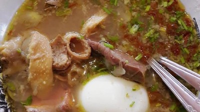 Hangatkan Badan Pagi Ini dengan Sarapan Soto Sulung yang Gurih Mantap