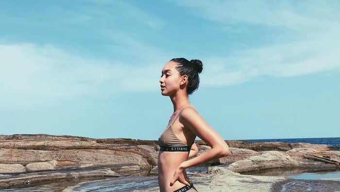 Super top modellarning yalangoch fotosessiyalari