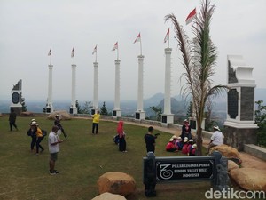 Destinasi Wisata Bak Negeri Dongeng di Atas Awan ala Purwakarta