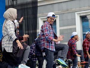 Gaya Kece Sri Mulyani Dance Korea di Hari Oeang ke-72