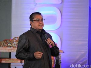 Dede Yusuf Kenang Momen Terakhir Jenguk Bu Ani di Singapura