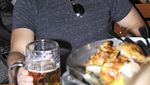 Buat Dim Sum hingga Minum Soda, Tom Cruise Tetap Terlihat Awet Muda