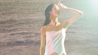 Cantik, tinggi semampai dan juga seksi. Tak heran kalau Dana berhasil jadi juara dalam Asia Next Top Model season ini. Selamat ya Dana! (dsloz/Instagram)