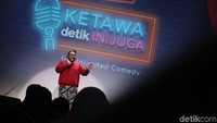 Pria yang sukses di dunia stand up dan perfileman ini berhasil membuat penonton terhibur. Foto: Rifkianto Nugroho/detikHOT