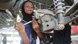 Potret Mekanik Bengkel Wanita Pertama Pakistan yang Dobrak Budaya Patriarki