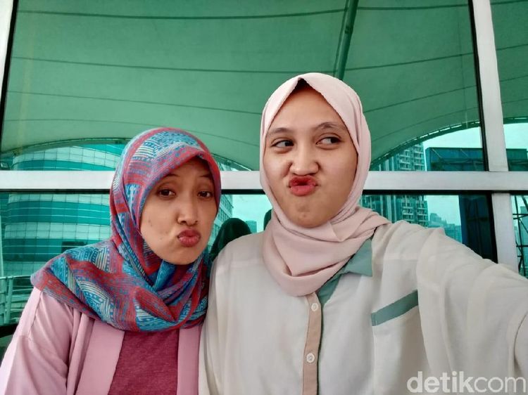Mengungkap Kepribadian dari Pose Selfie, Kamu yang Mana Nih?