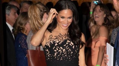 Foto: Momen Meghan Markle Bak Cinderella dengan Gaun Oscar de la Renta