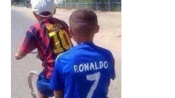 Wah, ternyata Messi dan Ronaldo terpantau sedang come back untuk main di El Clasico nanti. Foto: Istimewa