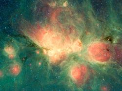 Deretan Nebula Menawan Tangkapan Teleskop Spitzer NASA
