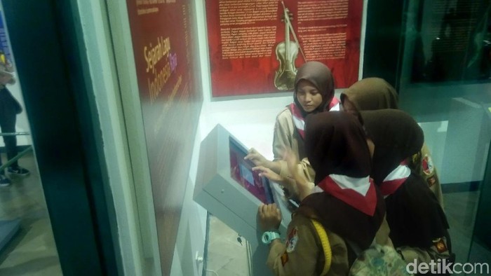 Pelajar hingga Kakek-Cucu Ramai-ramai ke Museum Sumpah Pemuda