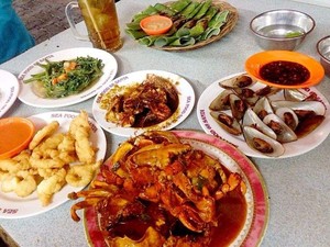 Curhat Wisatawan Liburan ke Anyer: Digetok Mahal Saat Makan