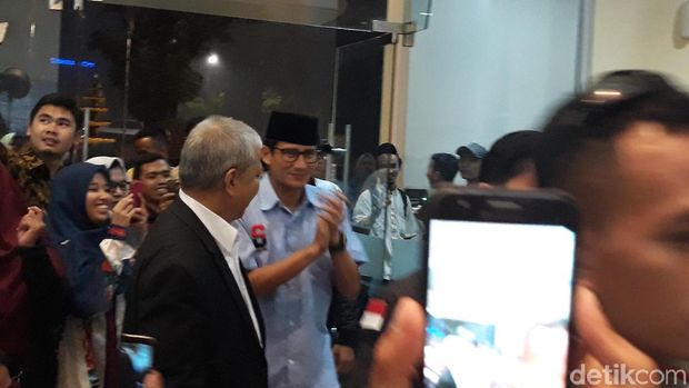 Pantun Sandiaga di Milad PKS Muda