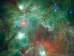 Deretan Nebula Menawan Tangkapan Teleskop Spitzer NASA