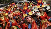 Pakaian tradisional yang dipamerkan berasal dari seluruh nusantara.