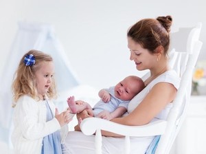6 Tips Melakukan Tandem Nursing