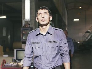 Abimana Aryasatya Bertransformasi Jadi Gundala di Teaser Terbaru