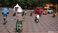 Motor-motor klasik  juga ikut meramaikan acara ini.