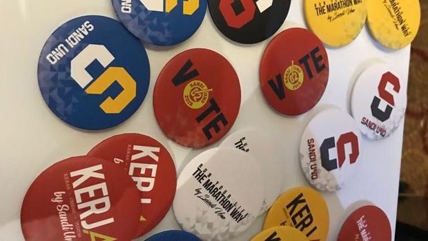 Atribut 'Vote 02' Dijual di Acara Enterpreneur yang Dihadiri Sandi