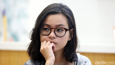 Ragam Ekspresi Gustika Hatta, Cucu sang Proklamator