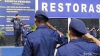 Gubernur Akademi Bela Negara (ABN) Mayjen (Purn) IGK Manila memimpin upacara bendera memperingati Hari Sumpah Pemuda di Kampus ABN Partai NasDem, Jakarta, Minggu, (28/10/18). 