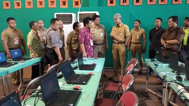 Ganjar Pranowo cek pelaksanaan tes CPNS