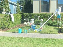 Unik! Dekorasi Halloween Rumah Ini Berubah Setiap Hari