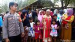 Proses Evakuasi Masih Berlangsung, Warga Padati Pantai Tanjung Pakis