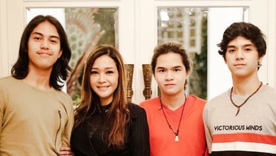 Momen Manis Bonding Time Maia Estianty dengan Ketiga Jagoannya