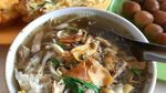 Mendung Dingin Paling Pas Sarapan Soto Kudus yang Gurih Hangat