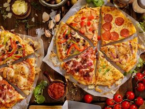 Bisa Habiskan Pizza Jumbo di Resto Ini Akan Dapat Hadiah Rp 8 Juta