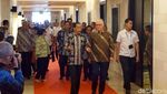 Gaya Jokowi-Turnbull Kompak Berbatik di Bali