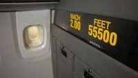 Pesawat Concorde terbang di kecepatan Mach 2 atau 2.172 km/jam di ketinggian 60.000 kaki. Traveler bisa melihat kecepatannya di dinding kursi terdepan (Suzanne Plunkett/CNN)