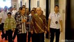 Gaya Jokowi-Turnbull Kompak Berbatik di Bali