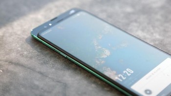 Sementara kamera selfienya dibuat tersembunyi. Foto: Mi Mix 3