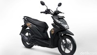 Tampilan terbaru yang dipadukan dengan fitur naked handlebar semakin memperkuat ciri khas gaya anak muda yang ingin bergaya macho. Varian warna baru Spesial Matte Black dari New Honda BeAT Street eSP ini akan menemani varian Street Black dan Street White yang telah lebih dahulu menemani anak muda dalam beraktivitas. Foto: Astra Honda Motor
