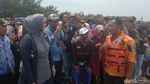 Ambulans Disiagakan di Pantai Pakis Karawang