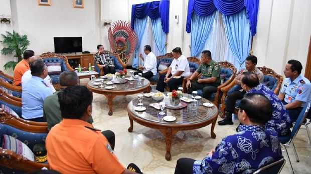 Jokowi di Lanud Halim Perdanakusumah.