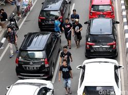 Kantor Grab Kembali Didemo Driver Ojek dan Taksi Online