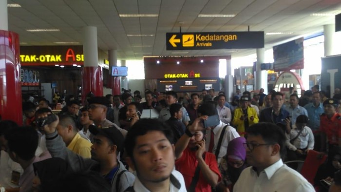 Lion Air Jatuh, Keluarga Datangi Bandara Pangkalpinang
