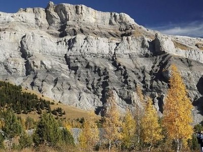 Si Gunung Iblis yang Cantik Bagai Lukisan