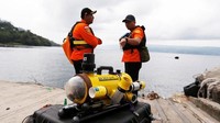 Robot ini merupakan remotely operated vehicle (ROV). Robot ini merupakan alat sejenis kapal selam mini yang dilengkapi alat kamera. Foto: Dok. Basarnas