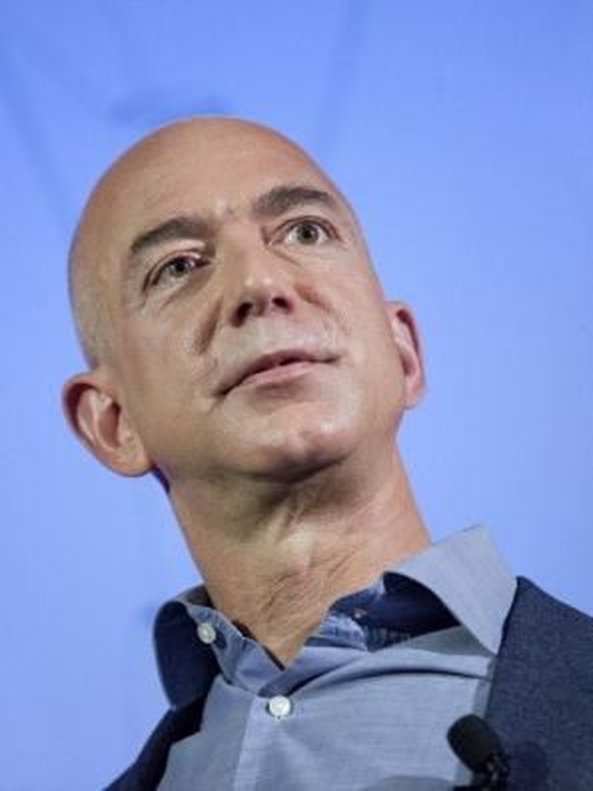 Bloomberg melaporkan kekayaan Jeff saat ini sampai US$ 145 miliar atau Rp 2 kuadriliun. Bagi Jeff, kekayaannya sampai saat ini tak terlepas dari peran istrinya yang cerdas.  Foto: dok. Getty Images