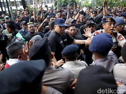 Kantor Grab Kembali Didemo Driver Ojek dan Taksi Online